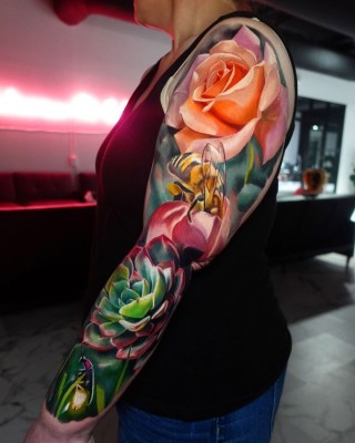 Bee-Rose-Sleeve.jpg